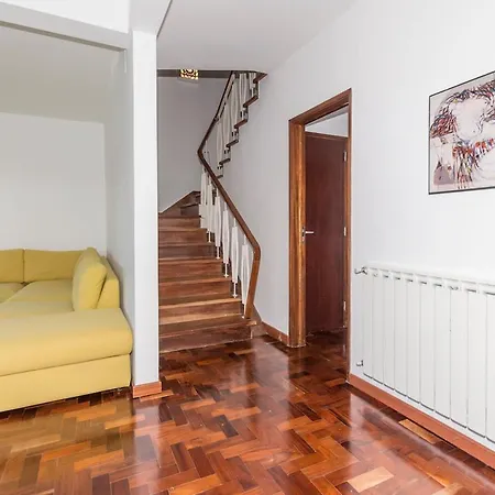 Lovely With 3 Bedrooms And Swimming Pool Villa *