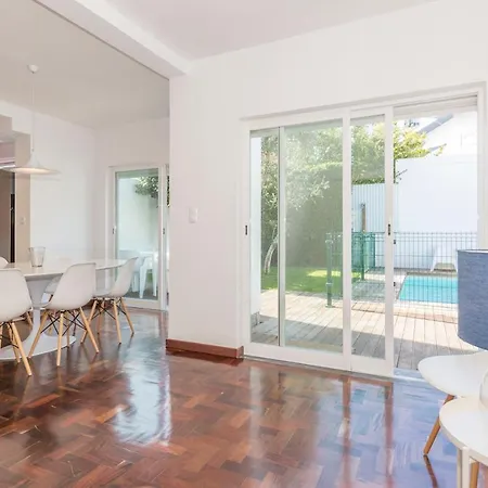 Lovely With 3 Bedrooms And Swimming Pool *
