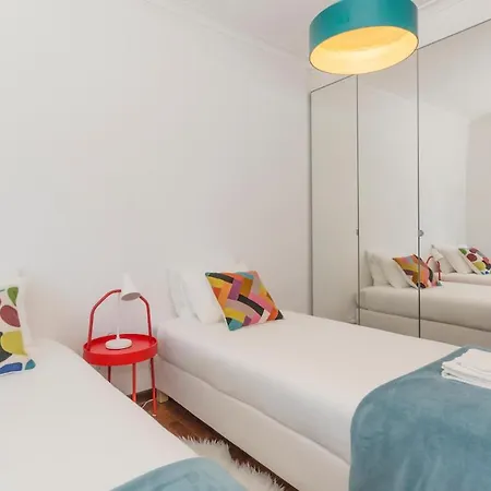 Lovely With 3 Bedrooms And Swimming Pool *