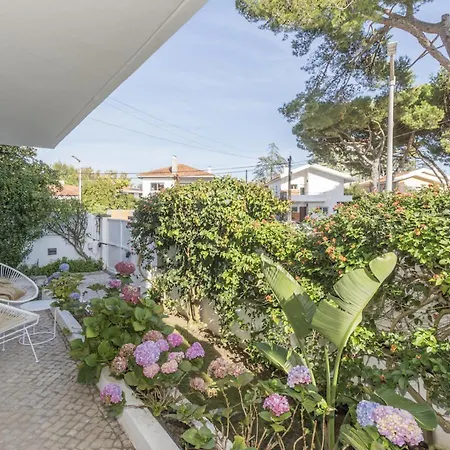 Lovely With 3 Bedrooms And Swimming Pool Villa Cascais